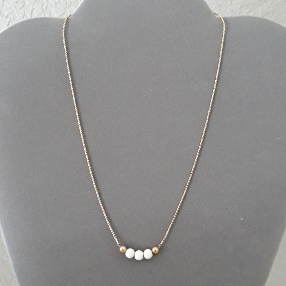Vintage MONET 15" gold-plated choker w/beads